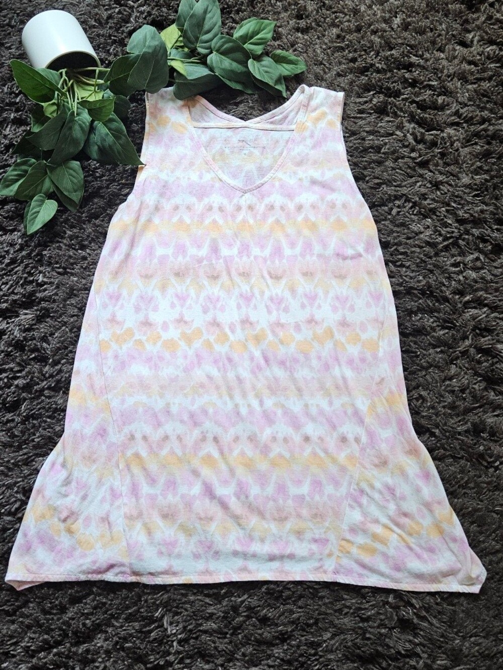 J.Jill's Pure Jill collection size medium sleeveless top characterized by a pink